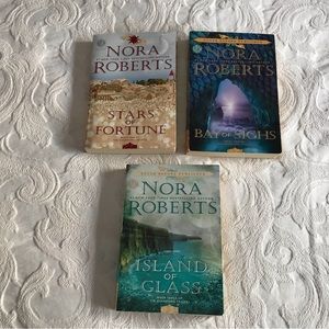 Set of 3 Books Nora Roberts Trilogy